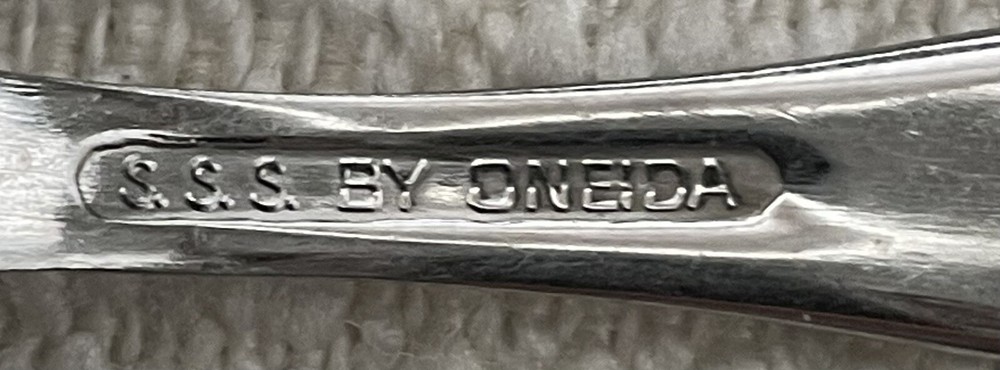 Oneida MIDNIGHT Stainless S.S.S. Black Accent Flatware Serving Spoon