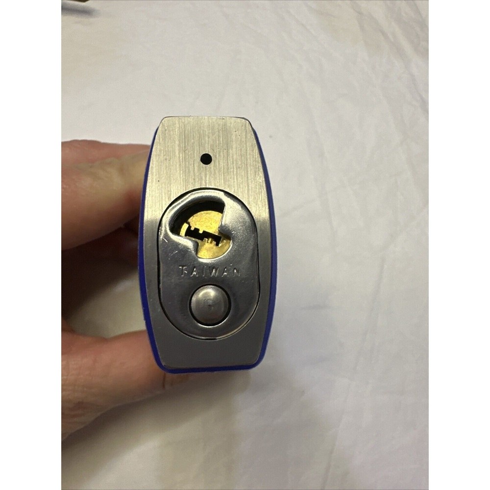 Yale Padlock With 2 Keys locksmith equipment