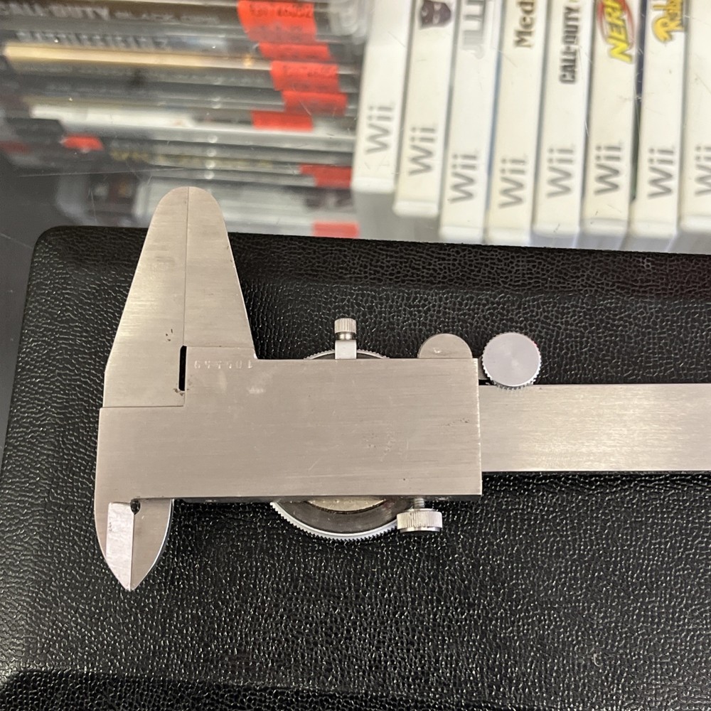 Mitutoyo dial caliper code # 505-626 In Case