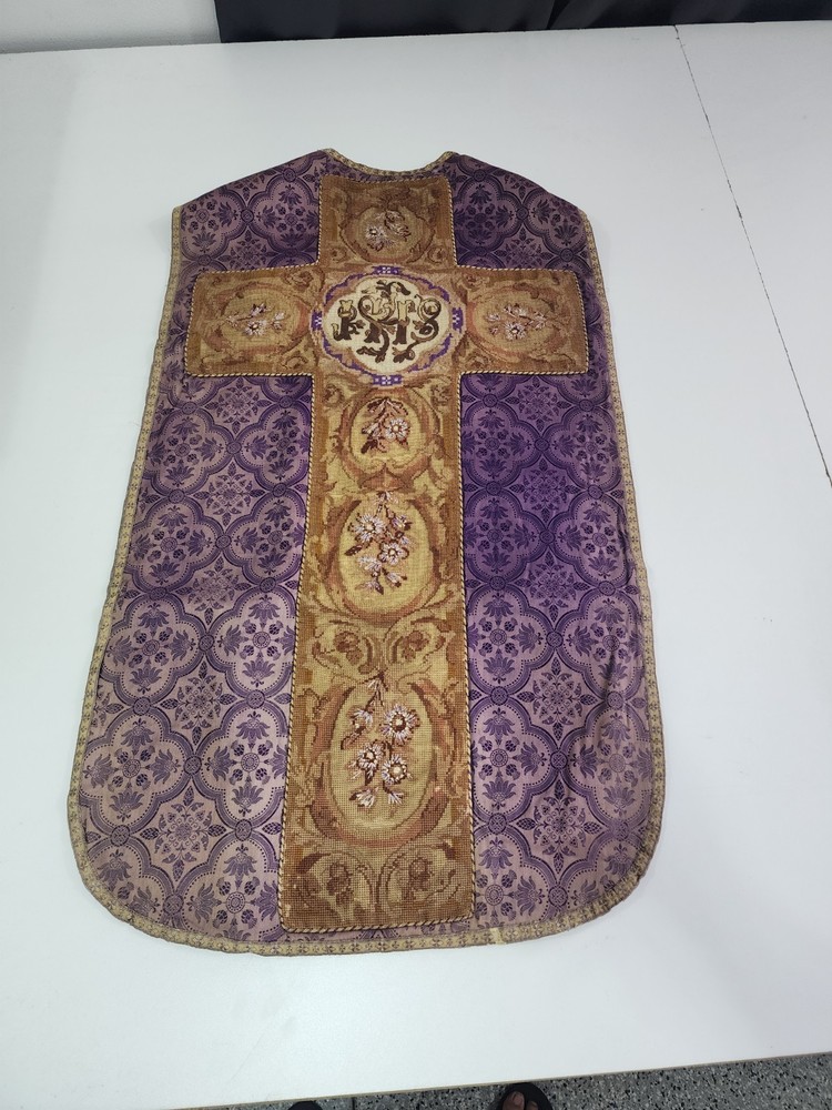 Antique Fiddleback Chasuble