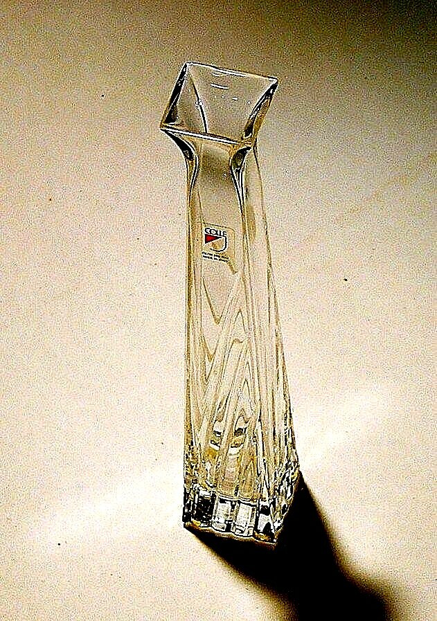 Colle Cut Crystal Pyramid Vase
