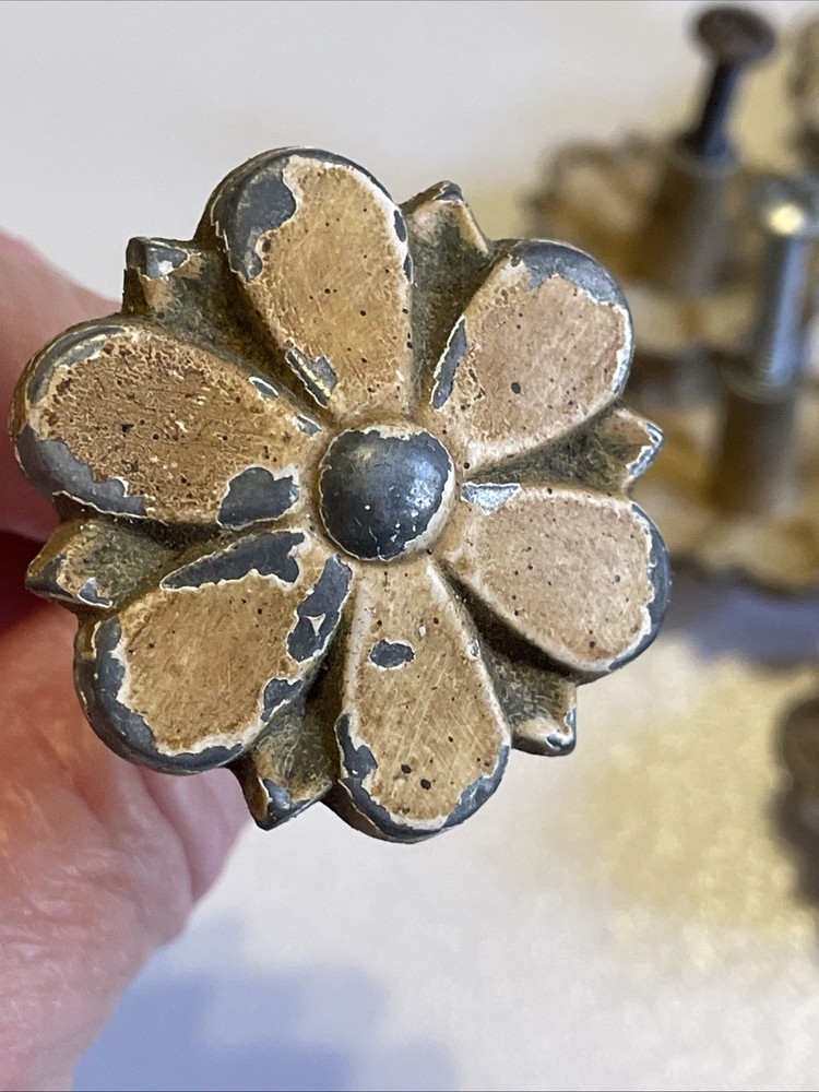 Vintage Flower 14 Flower Drawer Knobs Pulls
