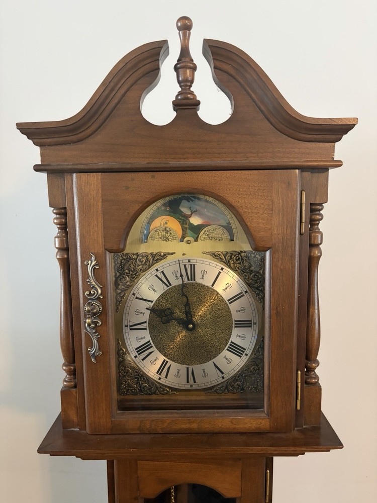 Grandfather Clock – Emperor Clock Company