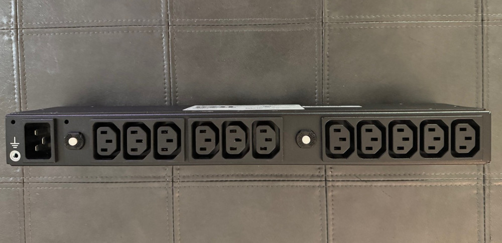 Dell 1T890 Server Power Distribution Rack with Cord