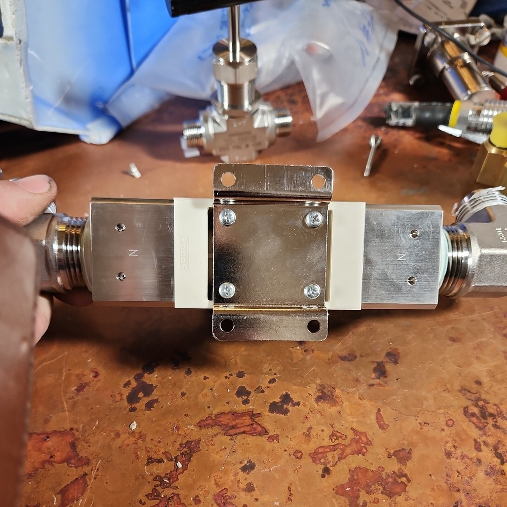 SMC WATER DIGITAL FLOW SWITCH PF2W511-N10-2 Applied Materials