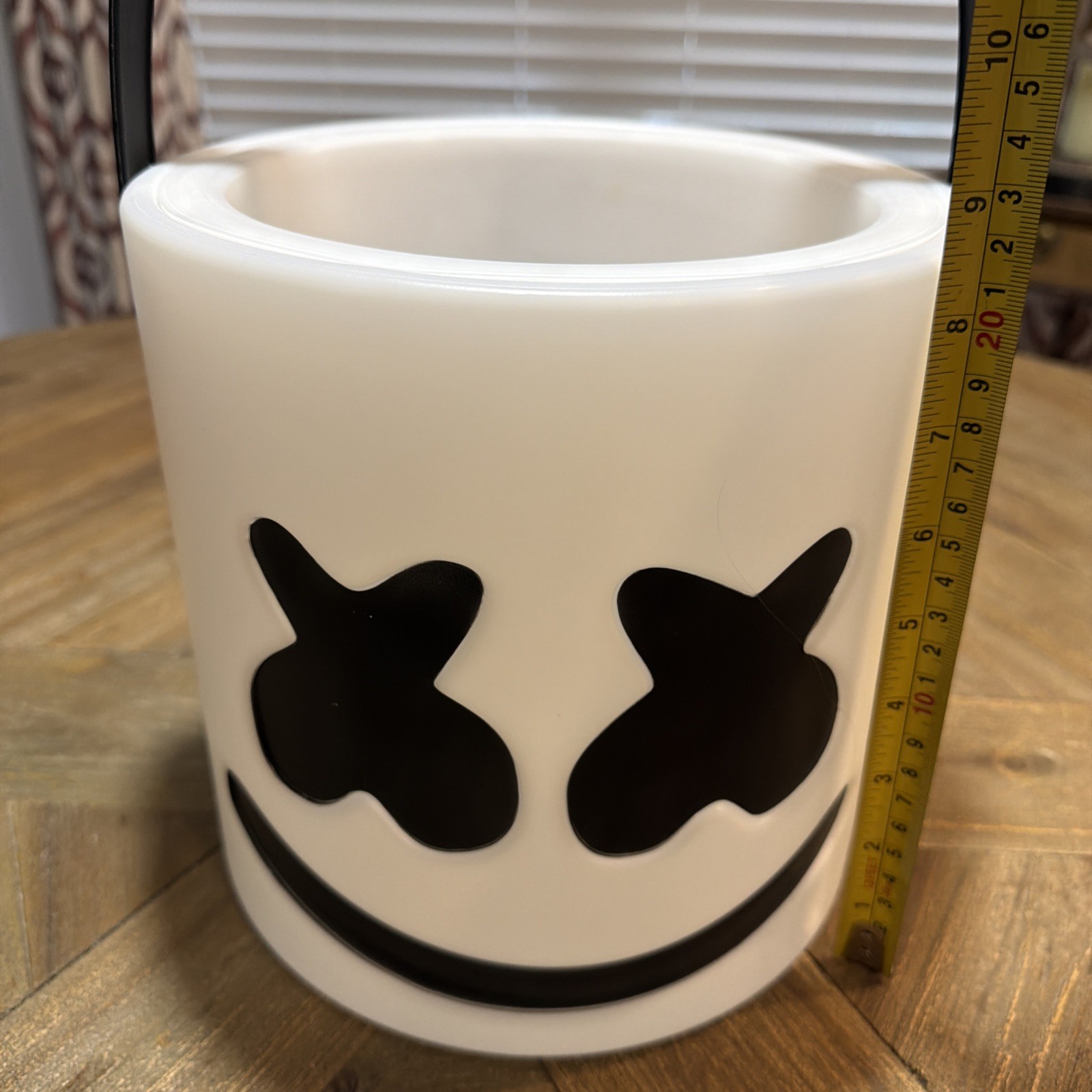 DJ Marshmello LED Light Up White Halloween Treat Bucket