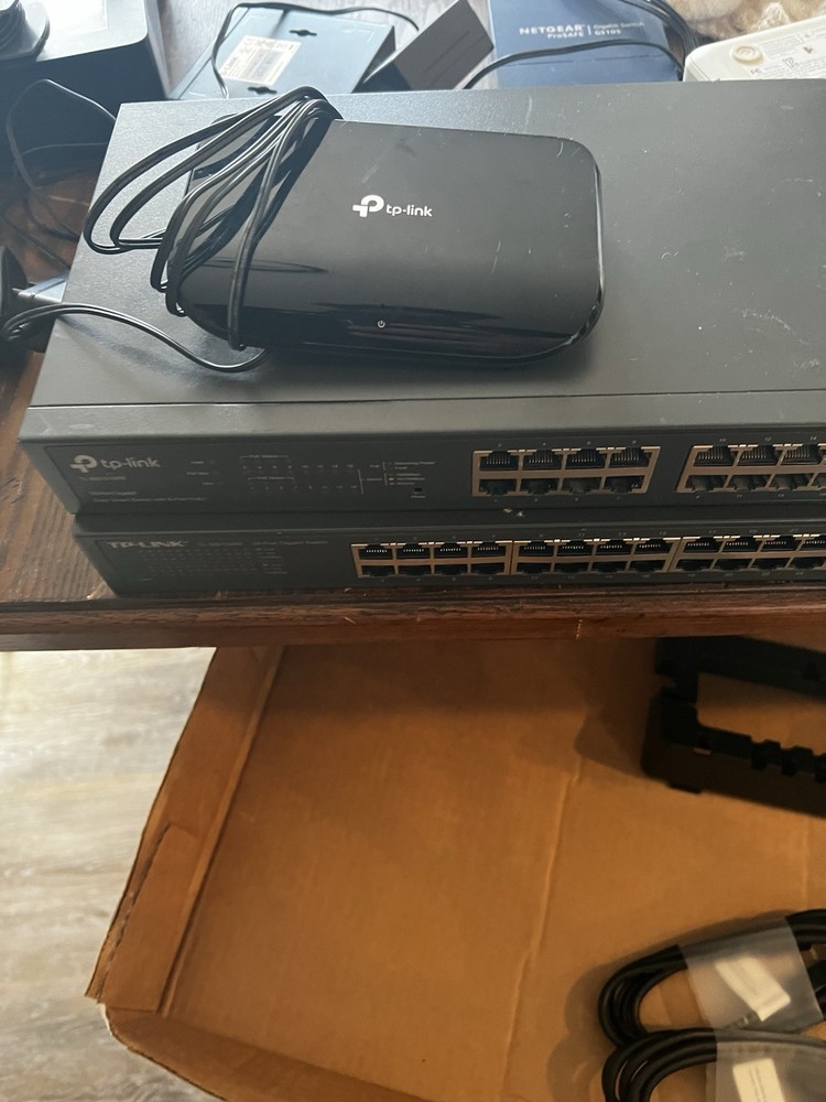 TP-LINK Technologies TP-Link (TL-SG1024D) 24-Ports Rackmountable Ethernet Switch