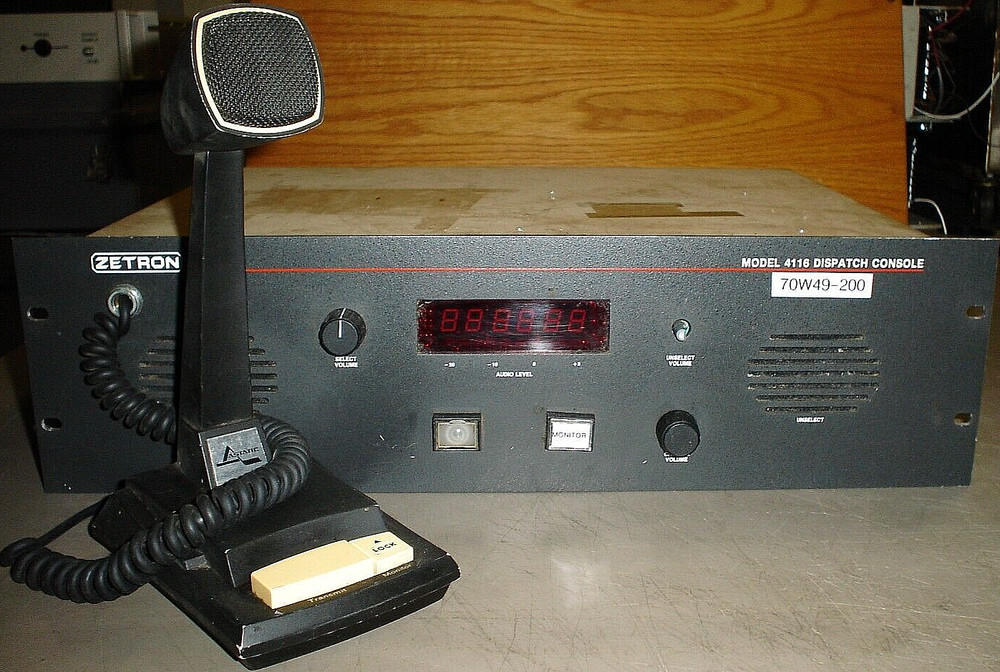 Zetron Model 4116 Dispatch Console with Desk Mic