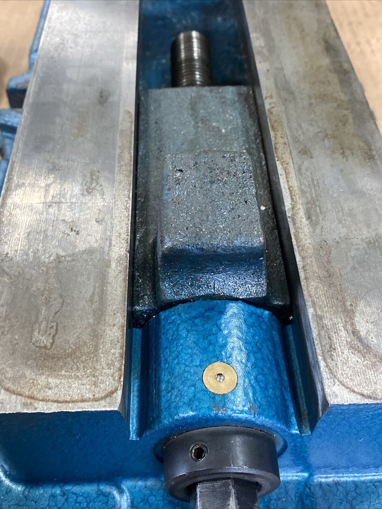 INTERSTATE 6” Machine Vise With Jaws & Handle