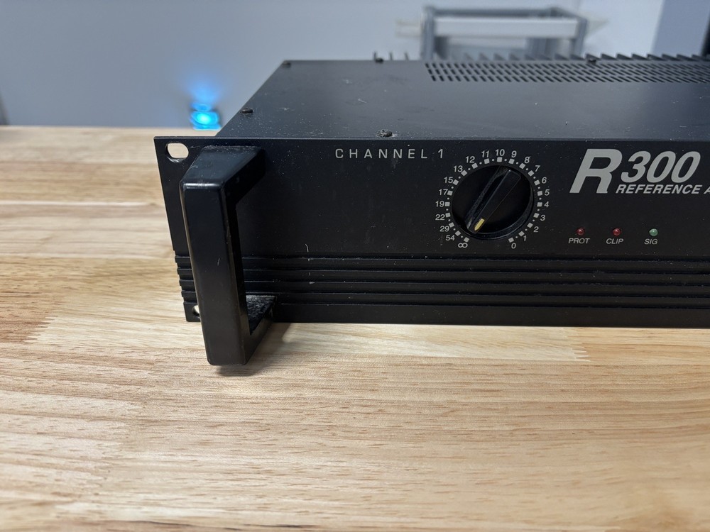 InterM R-300 300W Reference Rack Mount Stereo Power Amplifier