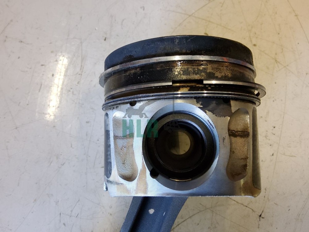 Range Rover L322 4.4 TDV8 Piston and Conrod .