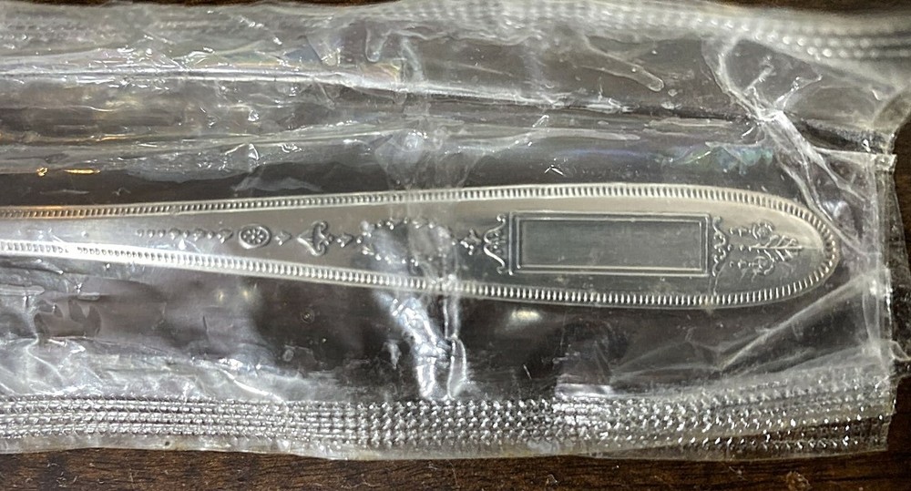 ONEIDA COMMUNITY SILVER -- GROSVENOR PATTERN -- 6" SILVERPLATE TEASPOON