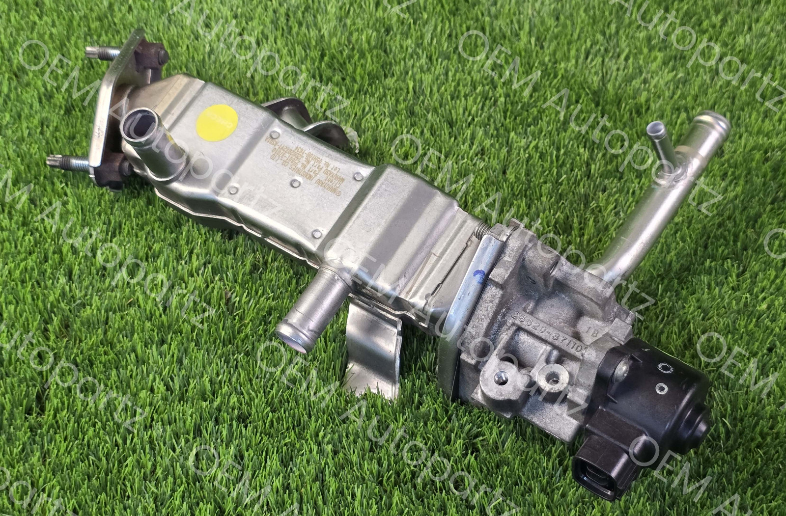 Toyota Prius 11-17 Genuine 25601-37010 EGR Pipe with Valve 25620-37110 : Prius V