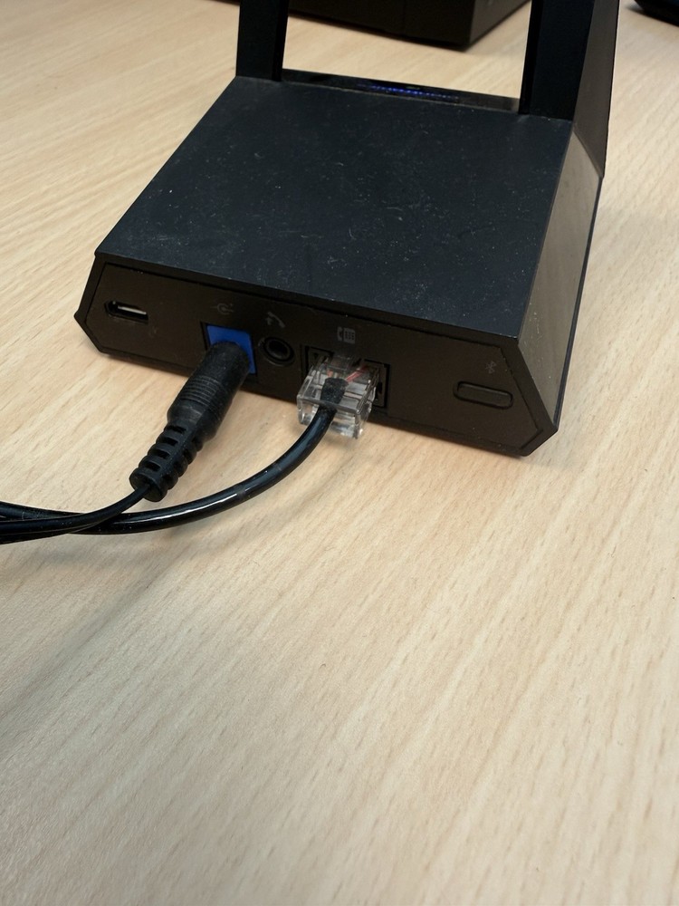 Plantronics Voyager 5200 D Office Bluetooth Headset System