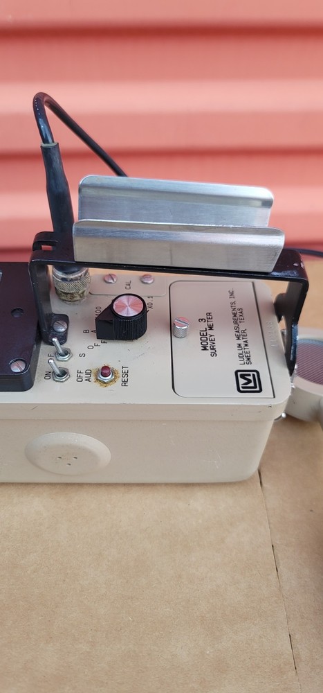 Ludlum Model 3 Survey Meter CPM 44-9