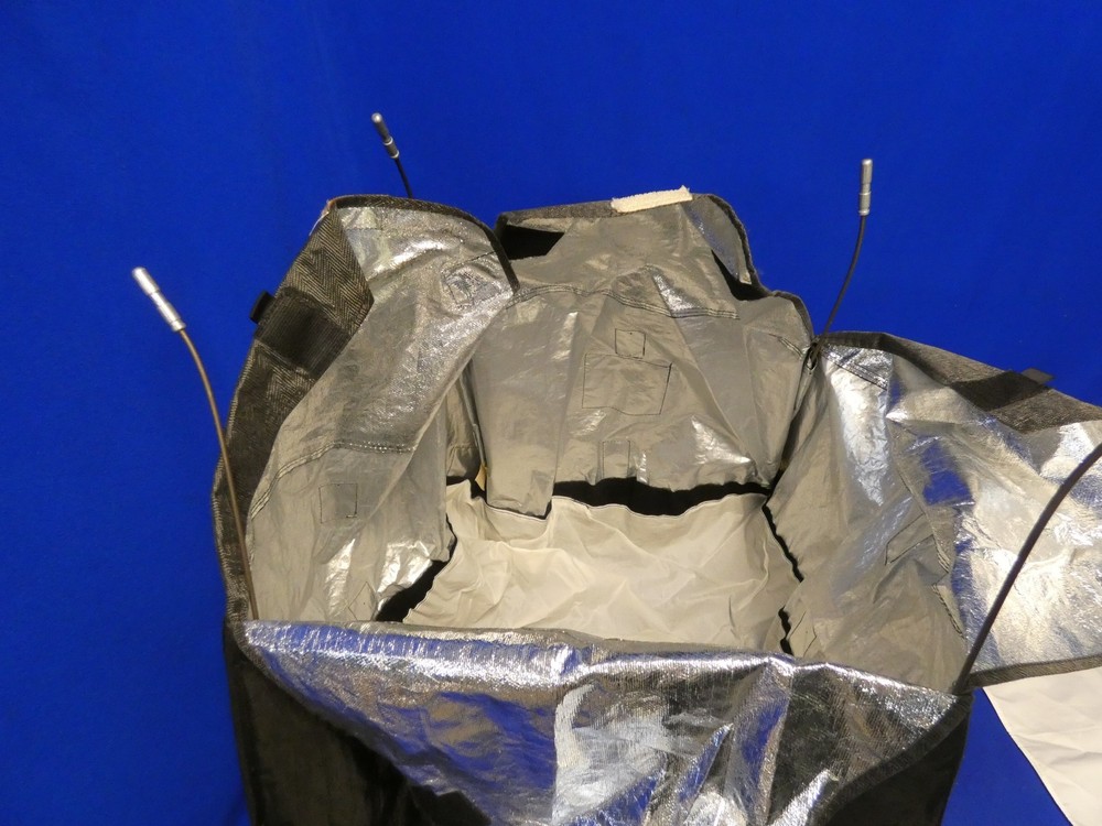 Chimera Video Pro Plus Softbox Size Small w/4 Rods, Case (has rip on diffuser)