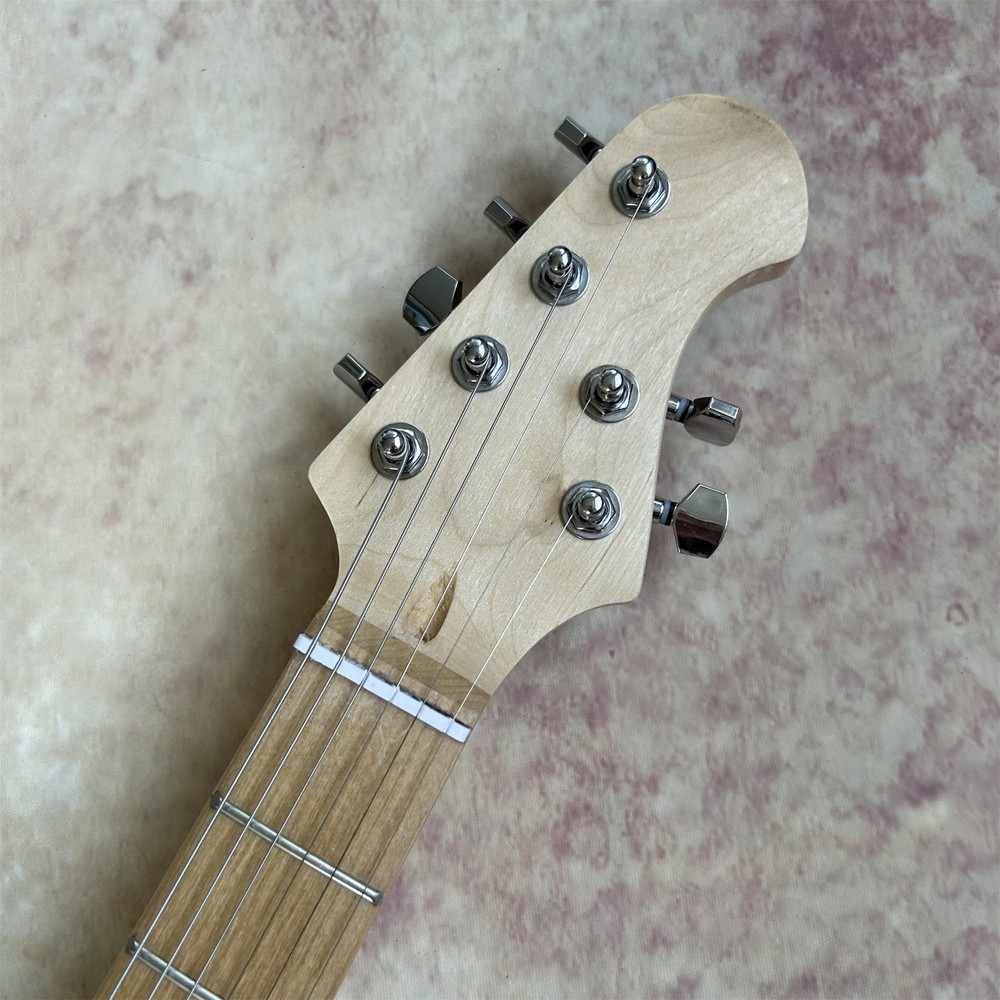 No returns or exchanges accepted. Portable electric guitar Minor blemish