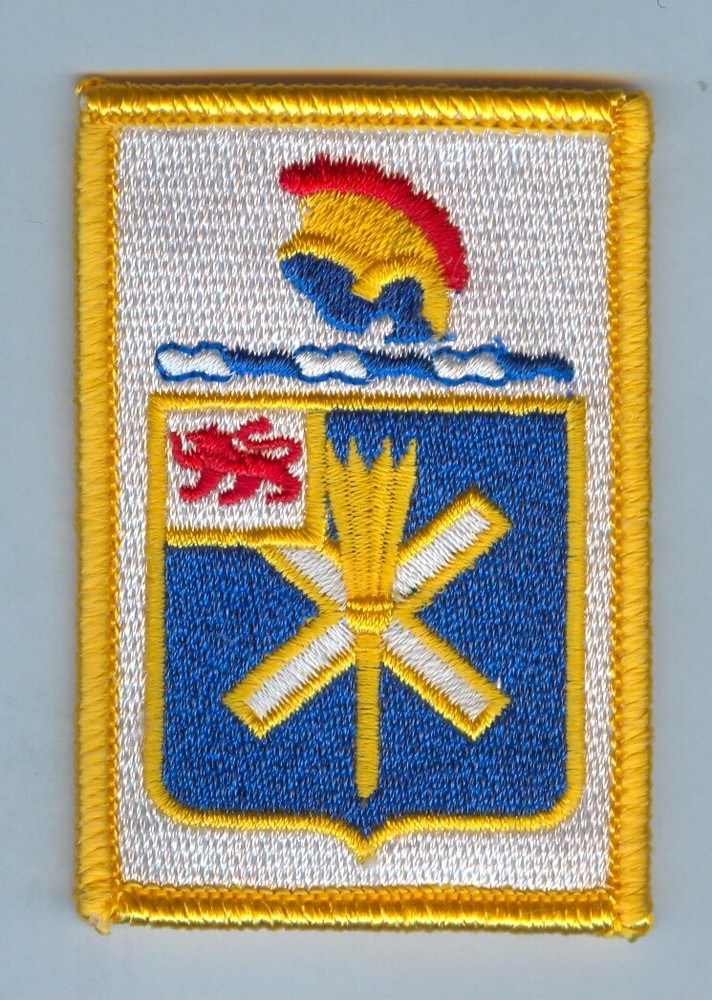 US ARMY:  32d INFANTRY POCKET PATCH .... NICE!