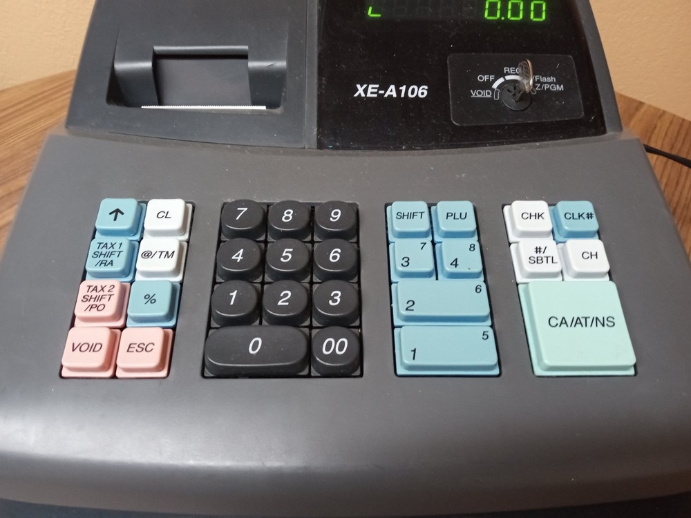 Sharp XE-A106 Electronic Cash Register With Key