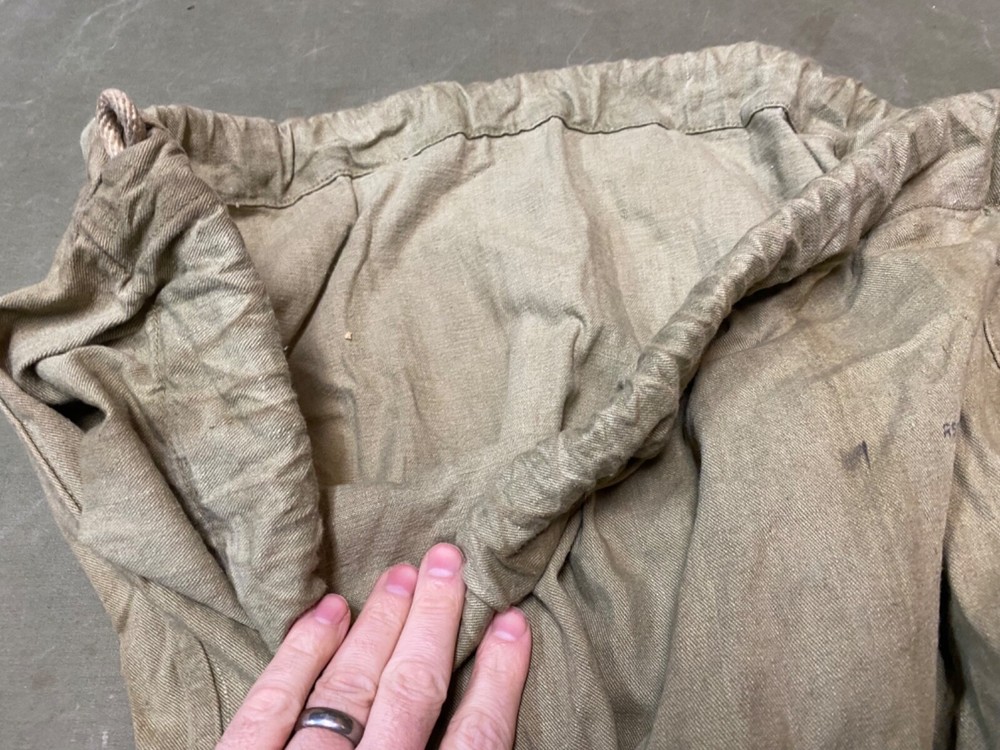 ORIGINAL WWII US ARMY INFANTRY BARRACKS LAUNDRY CARRY BAG- KHAKI,