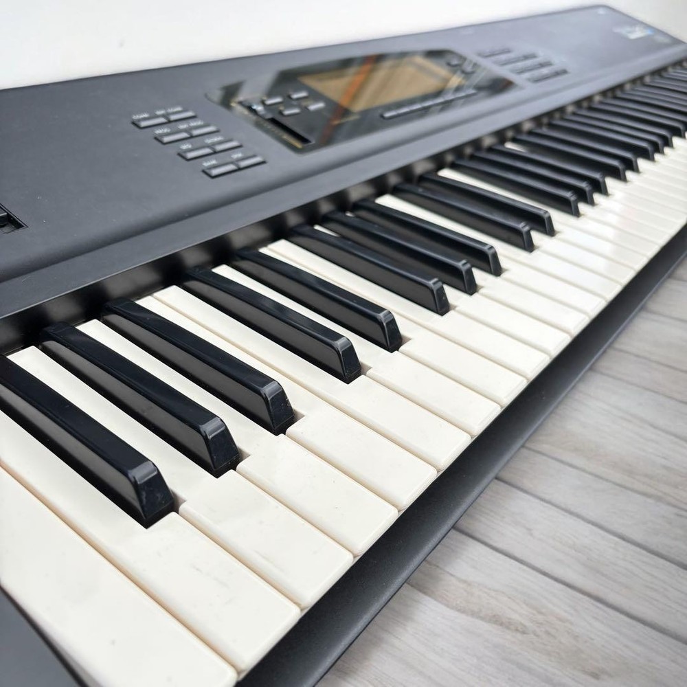 KORG 01 W FD Music Workstation Synthesizer