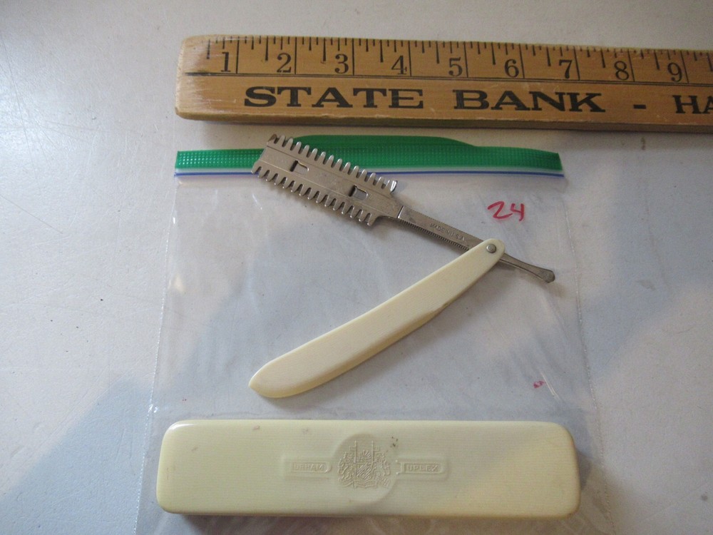 Vintage Durham & Duplex straight razor with case