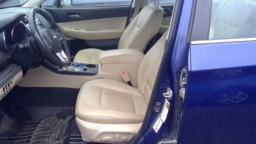 LEGACY 2017 Glove Box 2043205