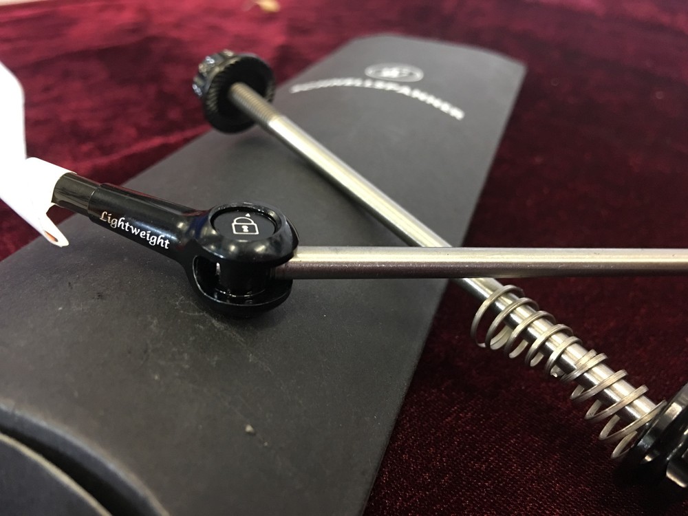 Lightweight SCHNELLSPANNER Quick Releases SSP2 44g (set)