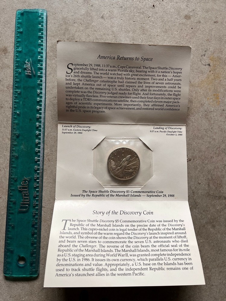 Space Shuttle Discovery Marshall Islands $5 Commemorative Coin