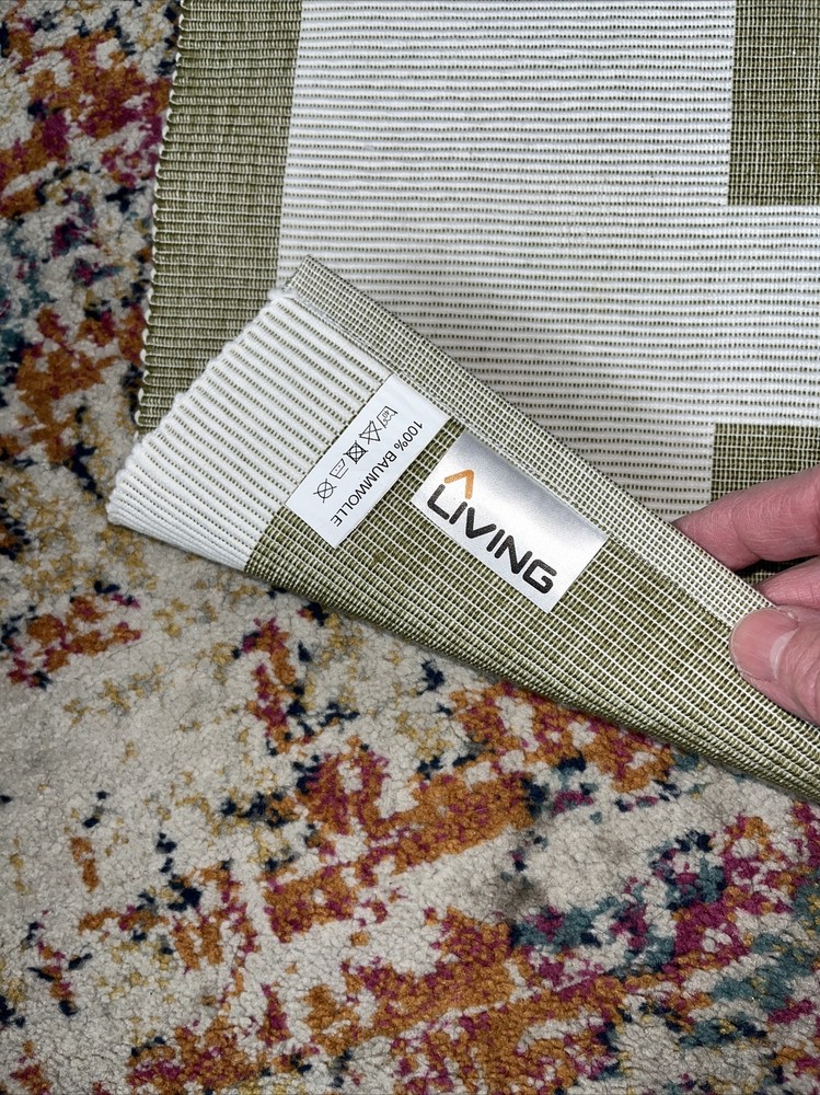 Living Table runner EUC 18.5” X 57”