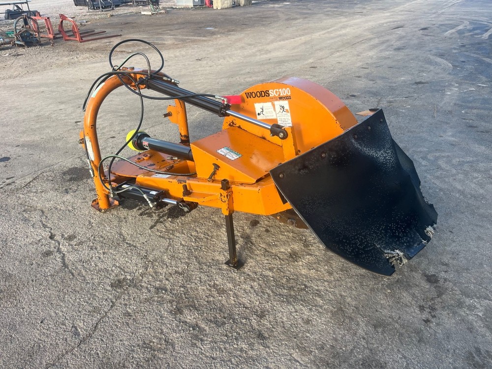 WOODS SG100 Stump Grinders