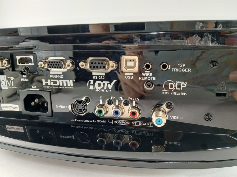Planar HD 720p Multimedia Projector + Remote & Lamp! HDMI, Component, S-Video
