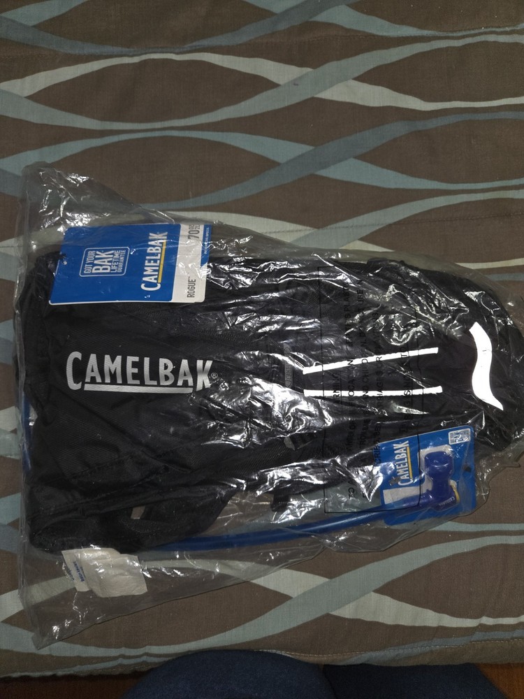 Camelbak Hydration Pack 70 oz (2L) New