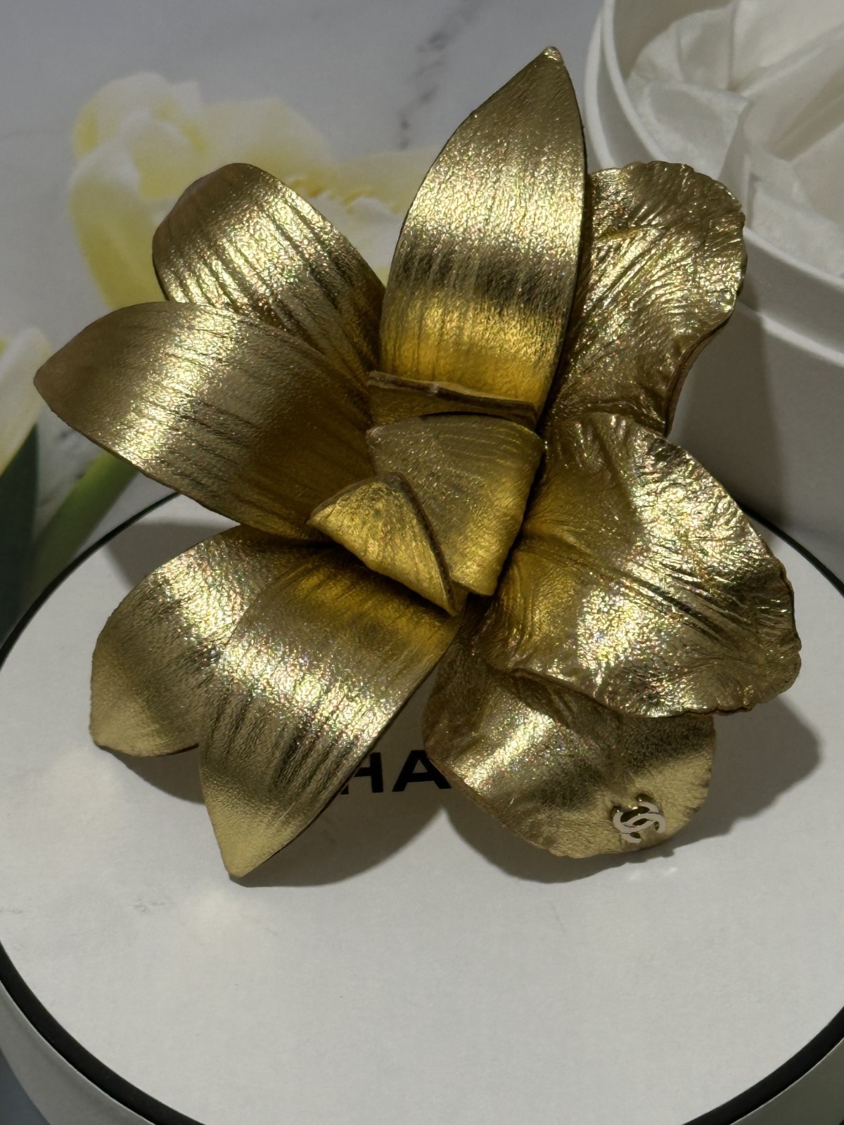 CHANEL Brooch - Gold Lily-of-the-Valley Brooch with Original Box – 2019