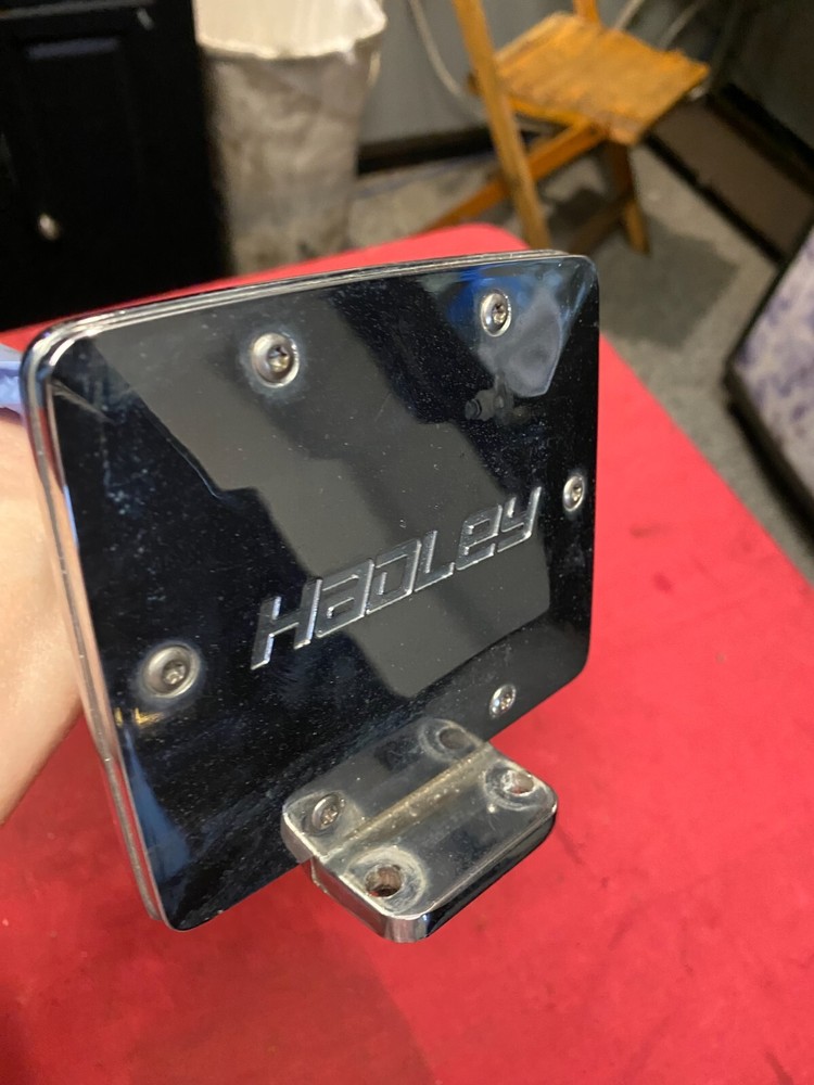 AIR HORN , HADLEY