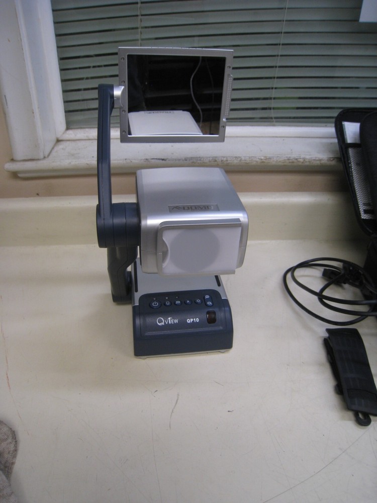 Qomo Qview QP10 Portable Digital Presenter Document Camera Kit with Adapter