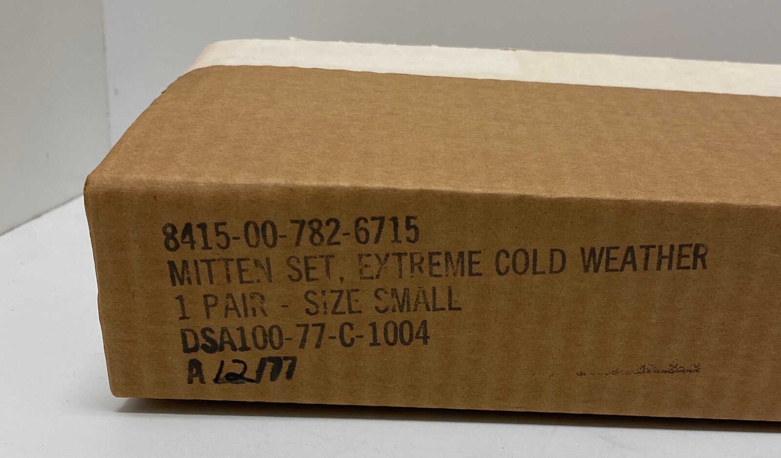 Military Issue Extreme Cold Weather Mitten Set - NOS - Brand NEW - Small