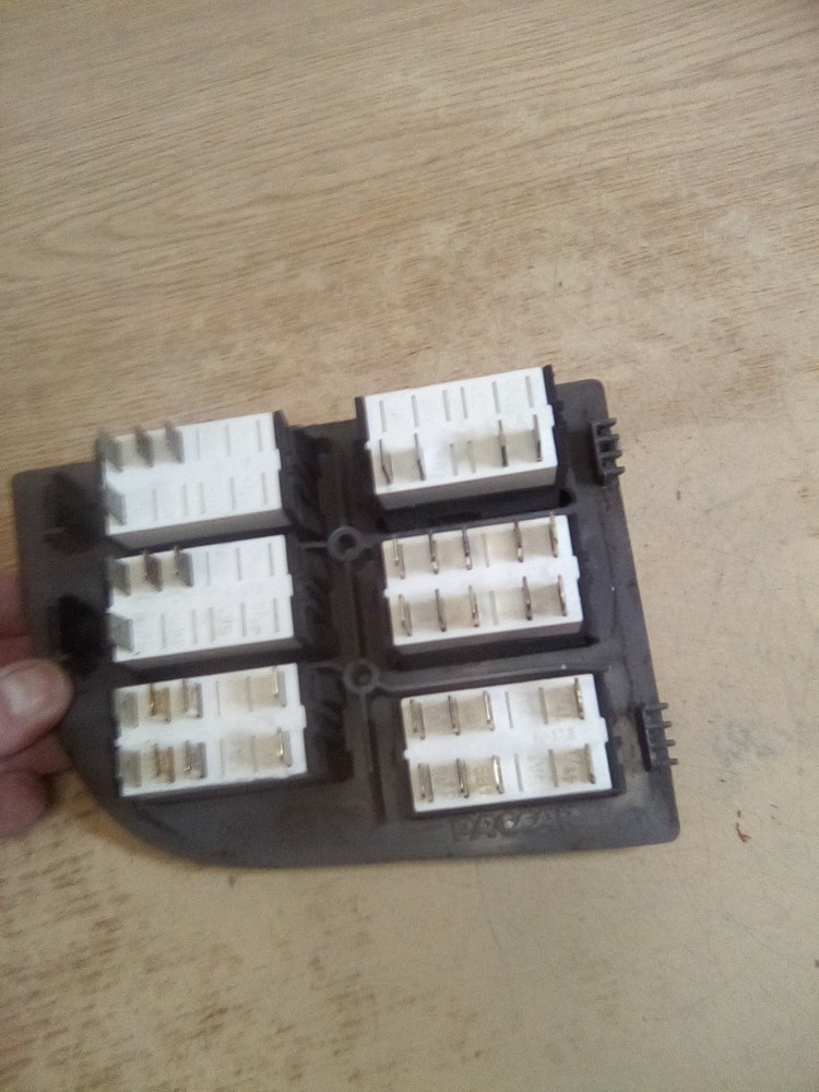 Peterbilt 387 Paccar S64-6077 Dash Switch Panel