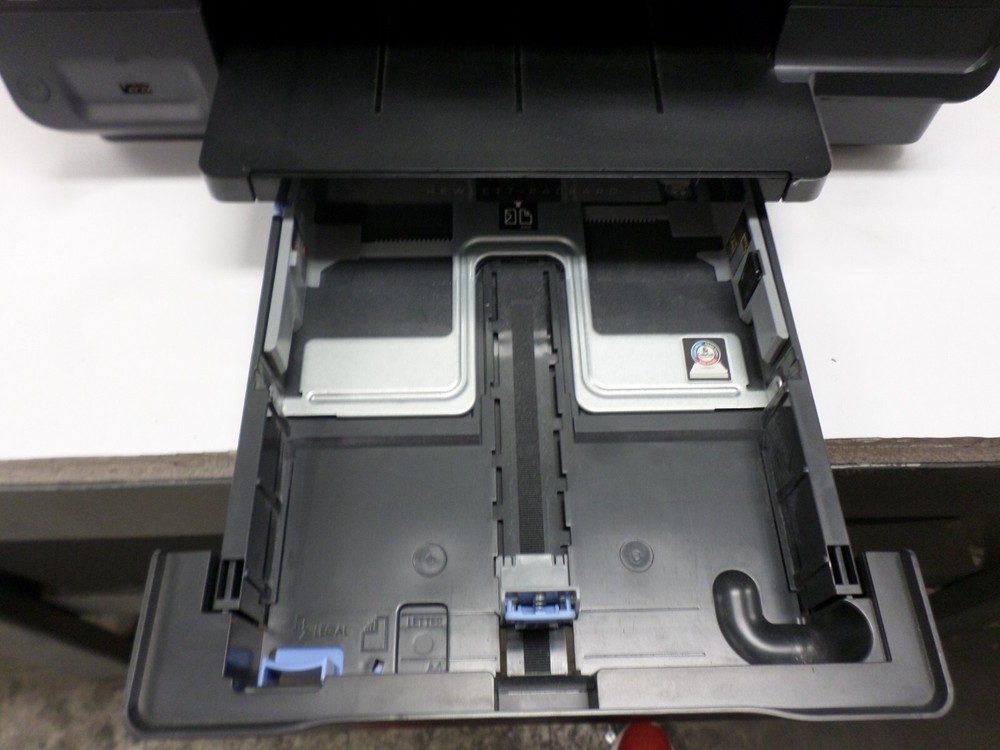 USED HP OFFICEJET PRO PRINTER 8615 - **NO CORDS**