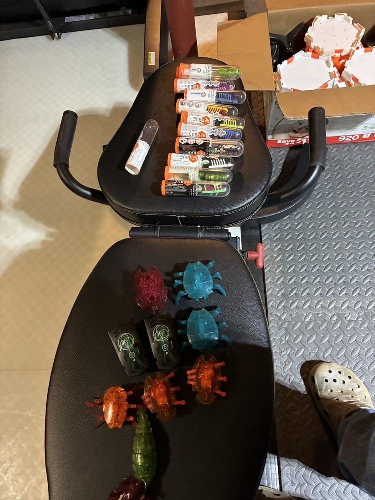 HEXBUG Nano LARGE LOT - Bugs Track and Building Sets