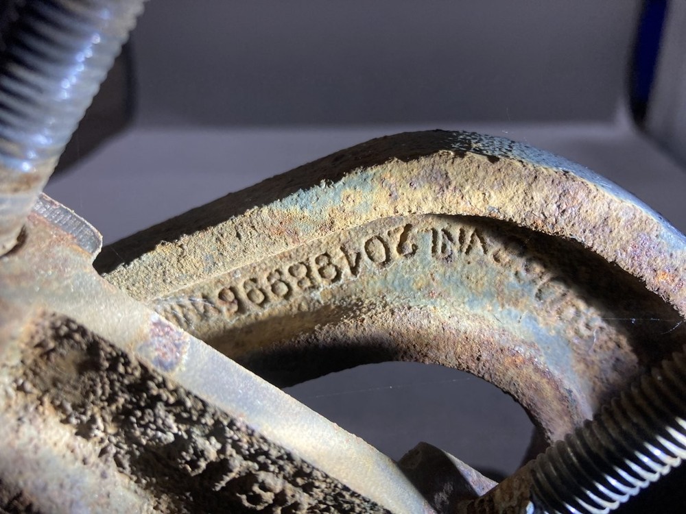 Volvo VNL Hood Hinge - Used