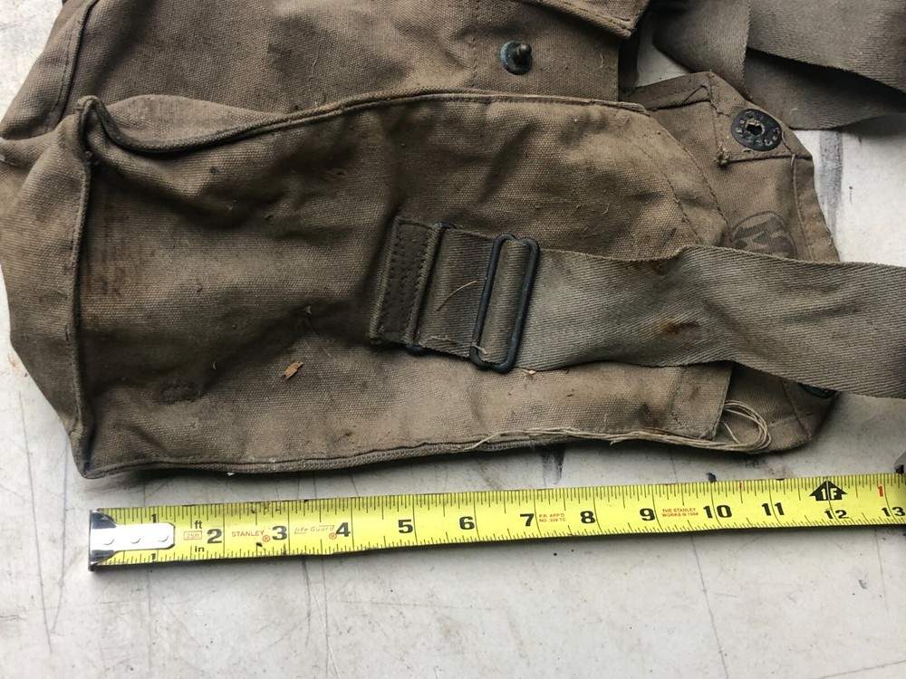 ORIGINAL WWII US NAVY MARK IV GAS MASK CARRY BAG