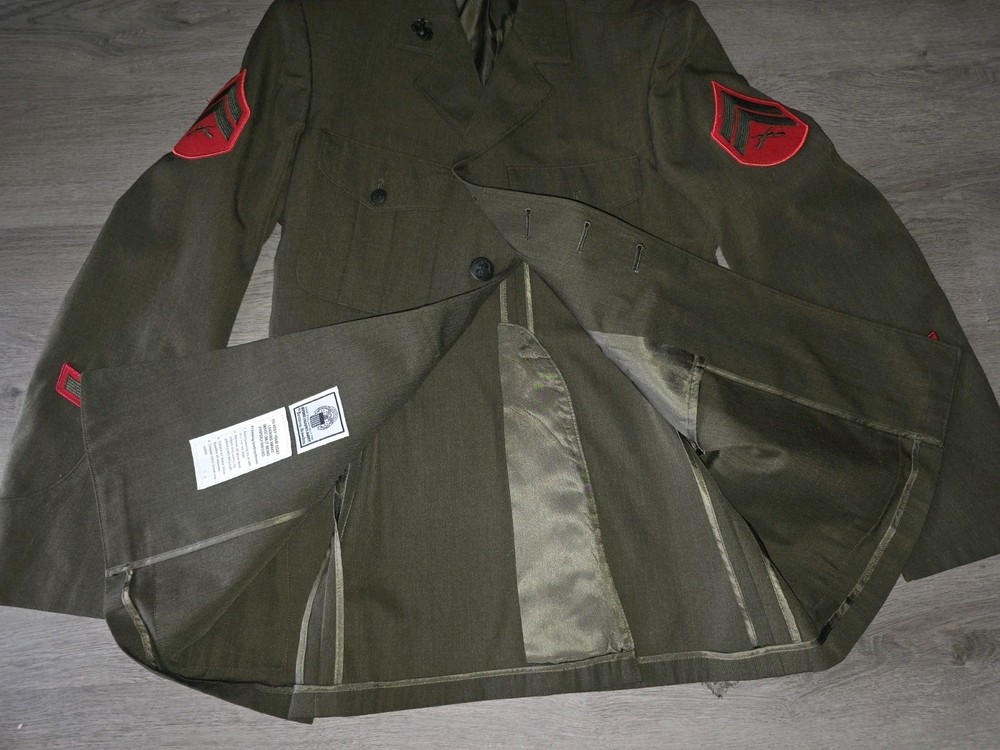 USMC Alpha coat Size 41R No Belt