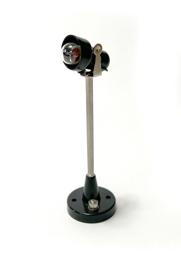 Lionel 70 Yard Light Accessory C8