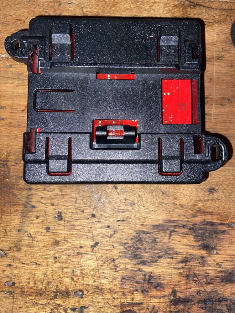 DELTA CONTROLS DFM-400 / DFM400 (NEW OPEN BOX)