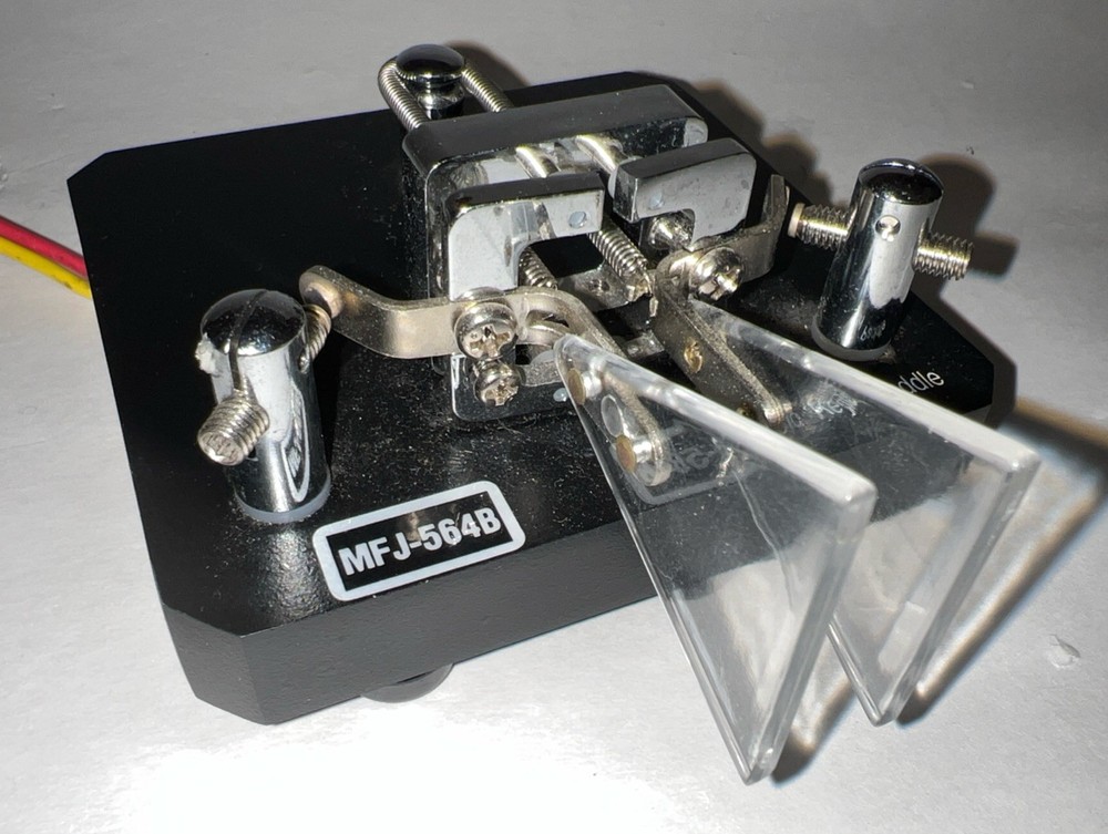 MFJ-564B Dual Iambic Key Paddle Ham Radio Key Morse Code Chrome/Black Base New