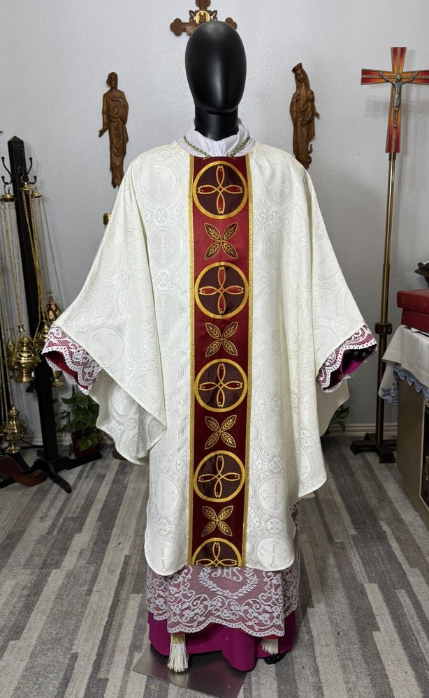 WHITE IVORY VESTMENT CHASUBLE & STOLE
