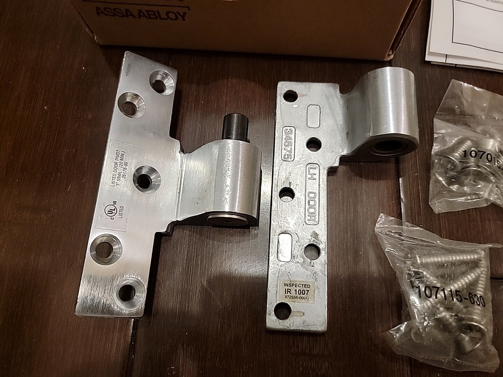 Rixson EM19 x 626 RH Electric Transfer Intermediate Pivot