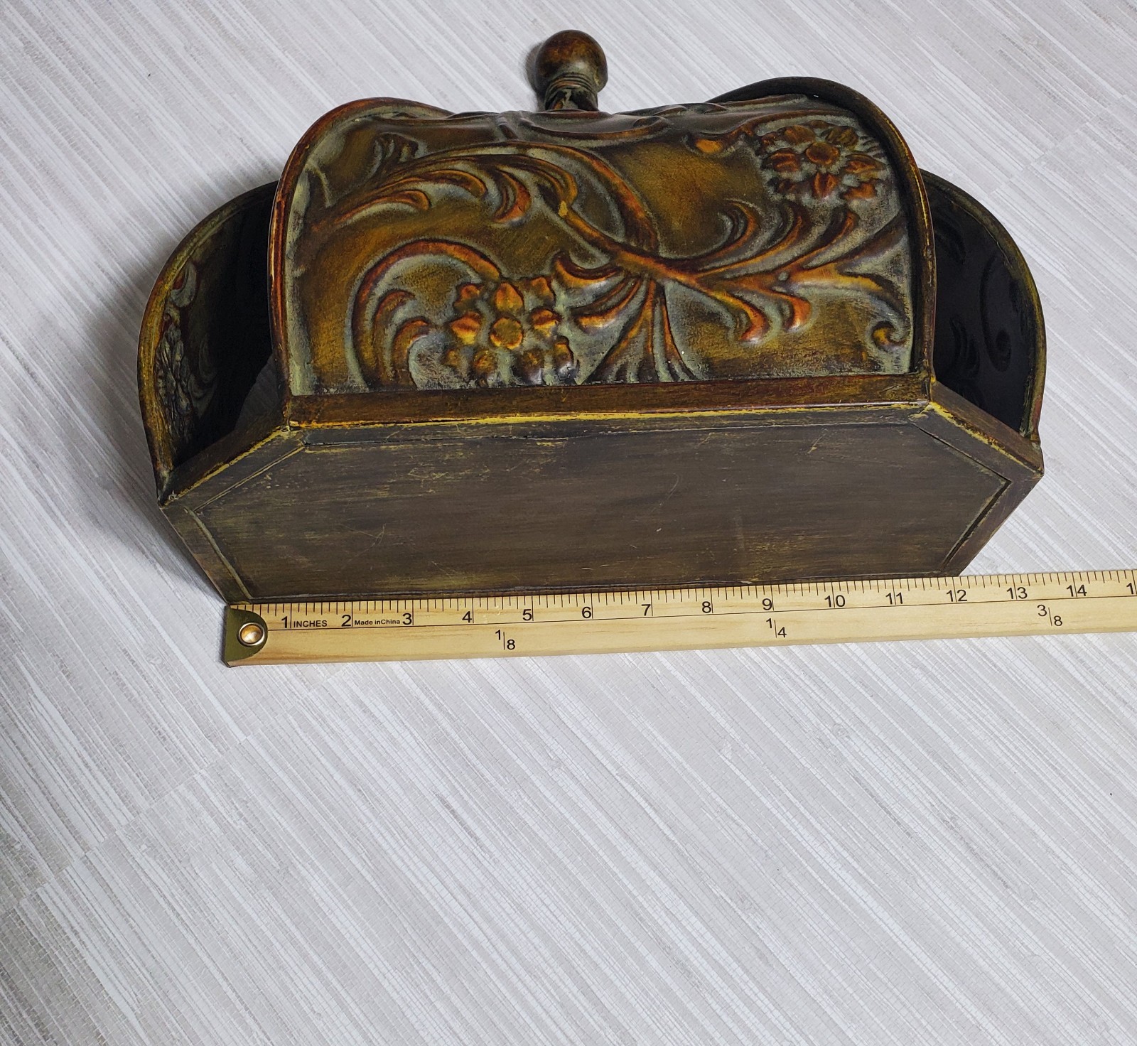 Large Ornate Tuscan Style Metal Wall Sconce 12" x 11" x 6"