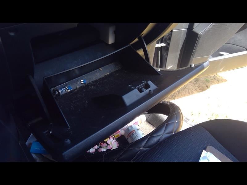 MAZDA 5 2010 Glove Box 335202